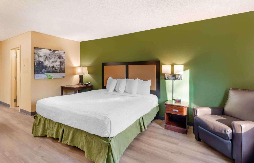 Room image 4