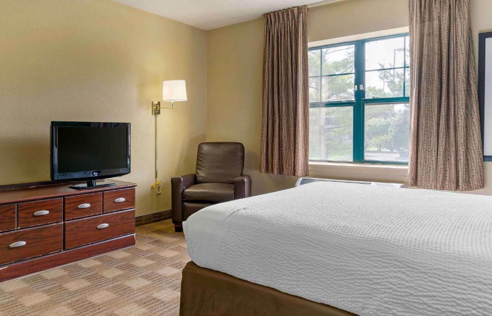 Room image 4