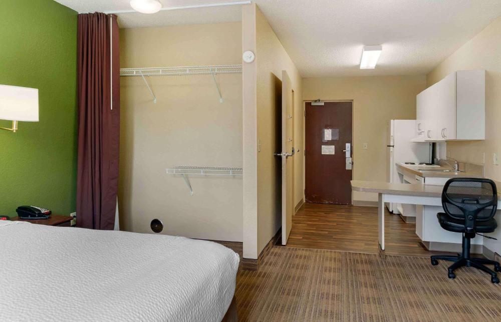 Room image 5