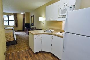 Room image 4